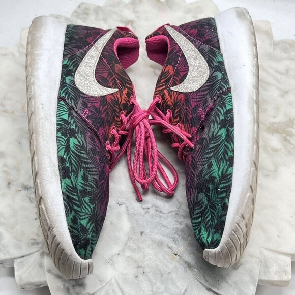 EUC NIKE ROSHE RUN US 7Y EUR 40 PALM TREE FLORAL 677784-602 GS PINK YOUTH - Picture 9 of 12